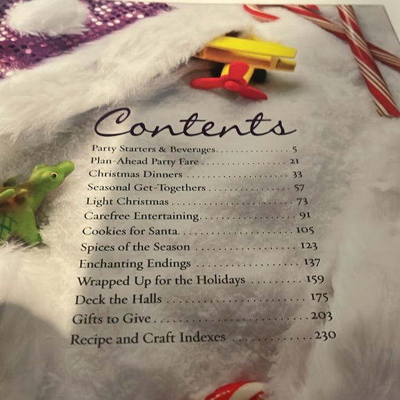 Taste of Home Christmas 2011 Hardcover Cookbook recipes & all things Christmas - Picture 3 of 5